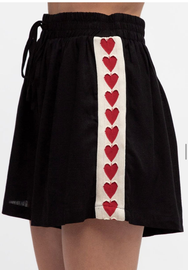 SCOUT SHORTS BLACK RED HEART