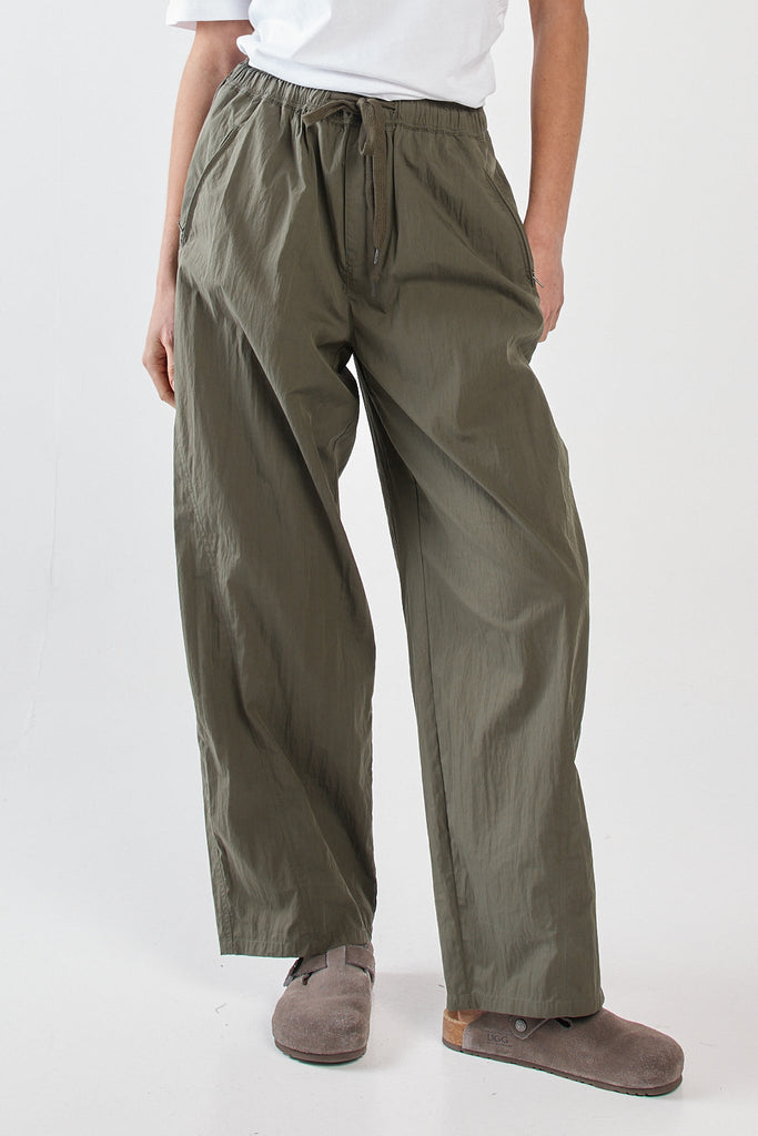 Reign Barrel Leg Cargo - Olive