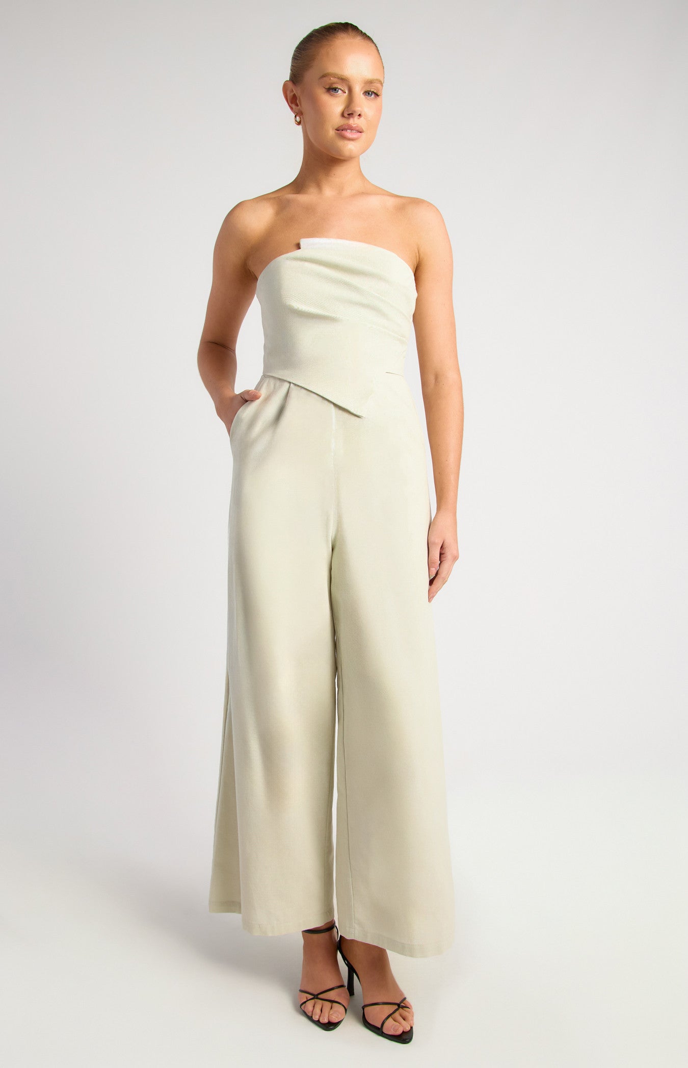 ADELAIDE STRAPLESS JUMPSUIT – Tasha's Top Shop Ayr